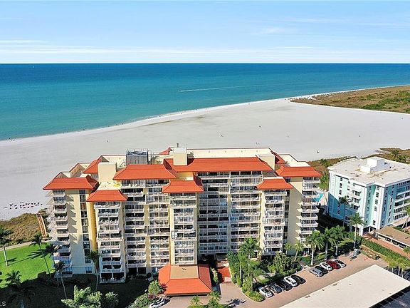 2nd image of 180 Seaview Ct APT 606
