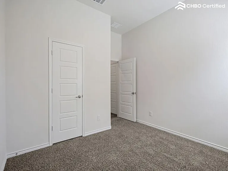 1505 Estivella Dr — Photo 29