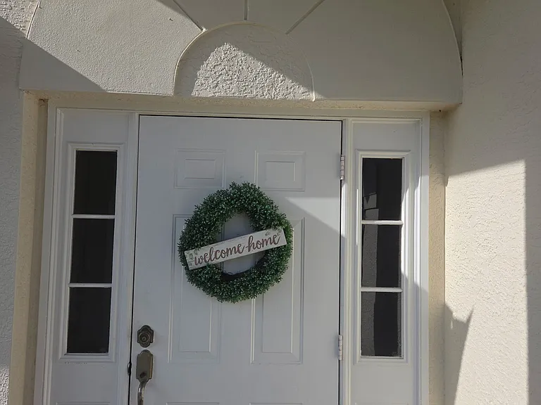 1816 SW 38th Ter — Photo 2