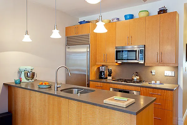 Sold by ACS Realty LLC | media 15