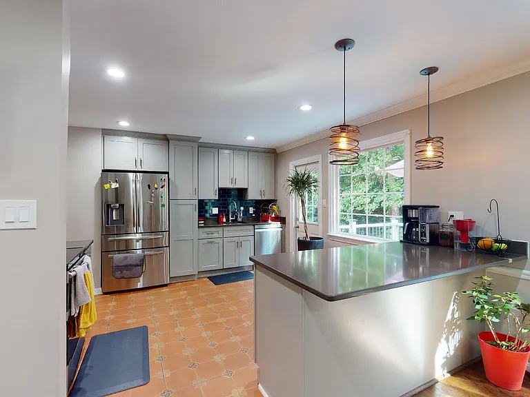 7628 Chancellor Way — Photo 9