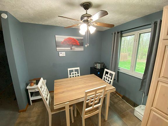 5th image of 1340 Superior St