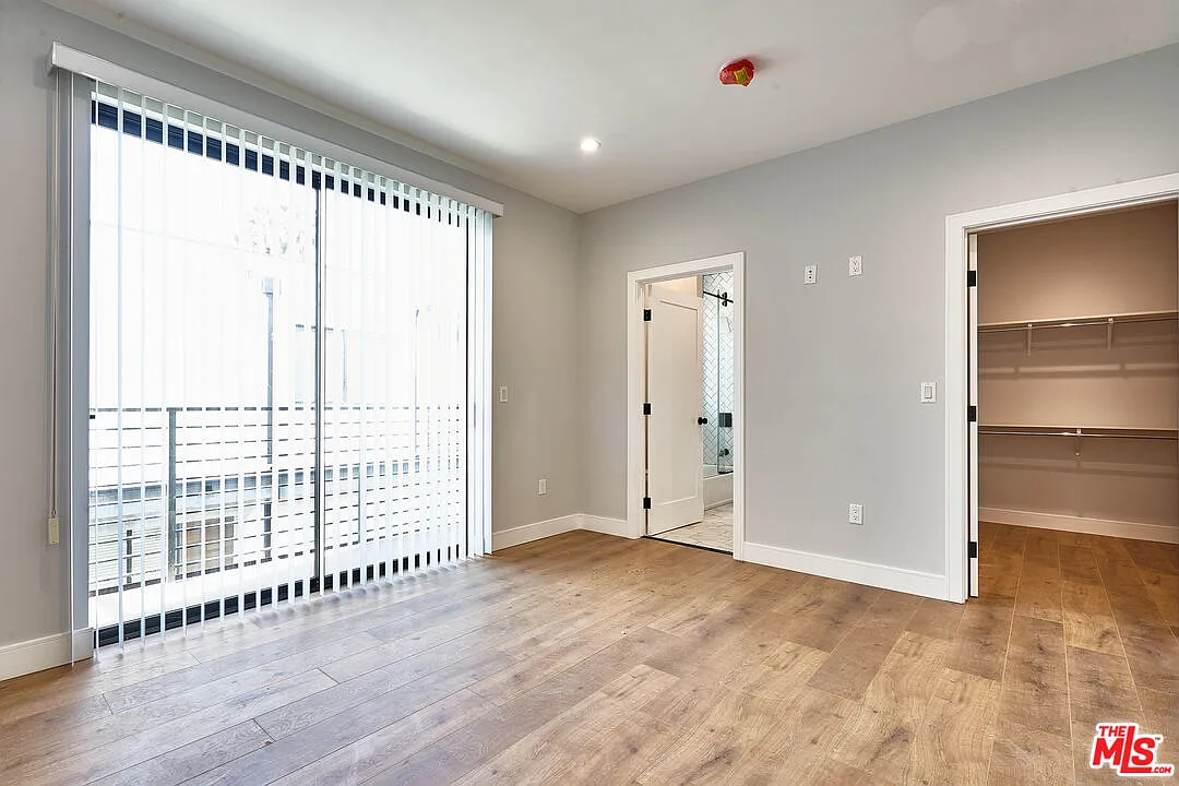 3 bed, 3.0 bath, 1545 sqft, $4,000 — Photo 4