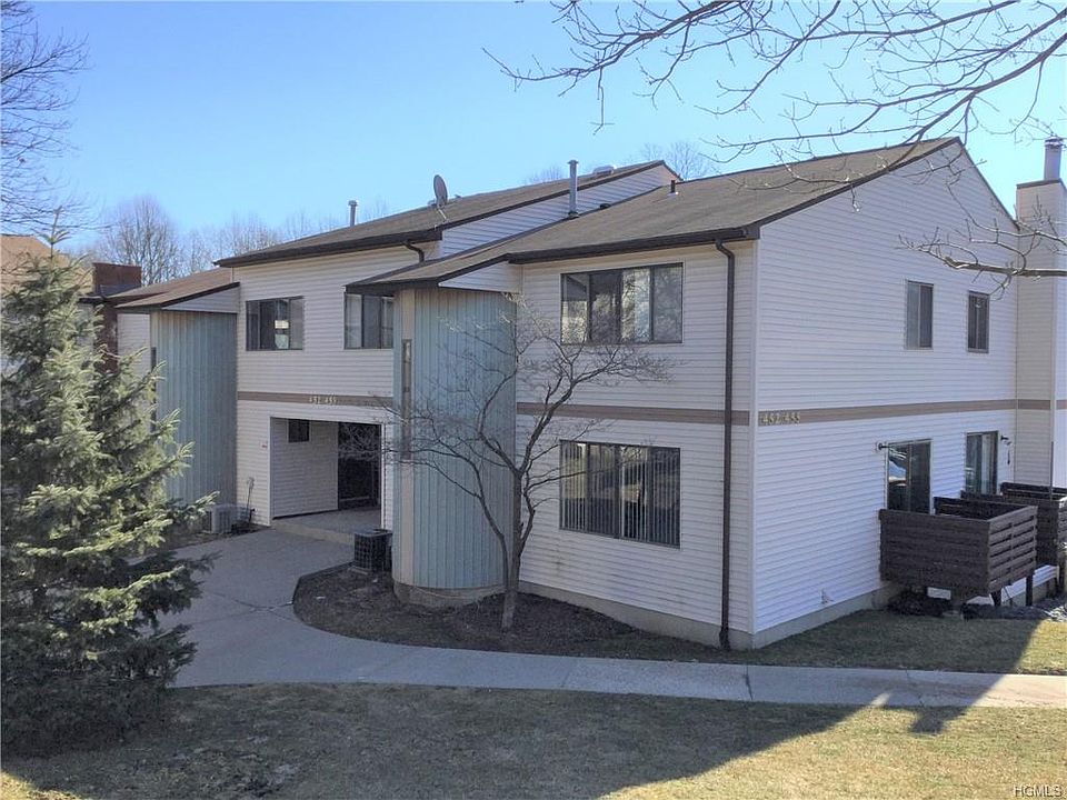 1st image of 454 Country Club Ln