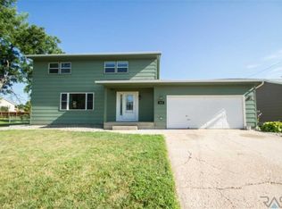 210 W Apple St, Tea, SD 57064