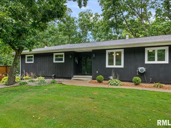 3911 E Lake Shore Dr, Taylorville, IL 62568