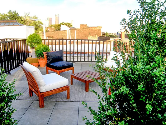 Sold by Vespa Properties Group | media 31