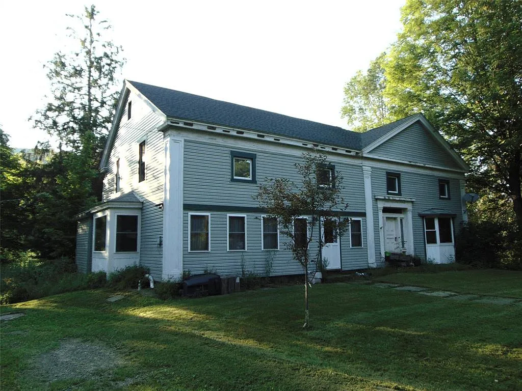 281 N Sanford Rd photo 1