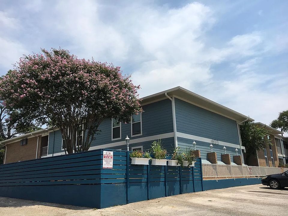 Well maintained complex