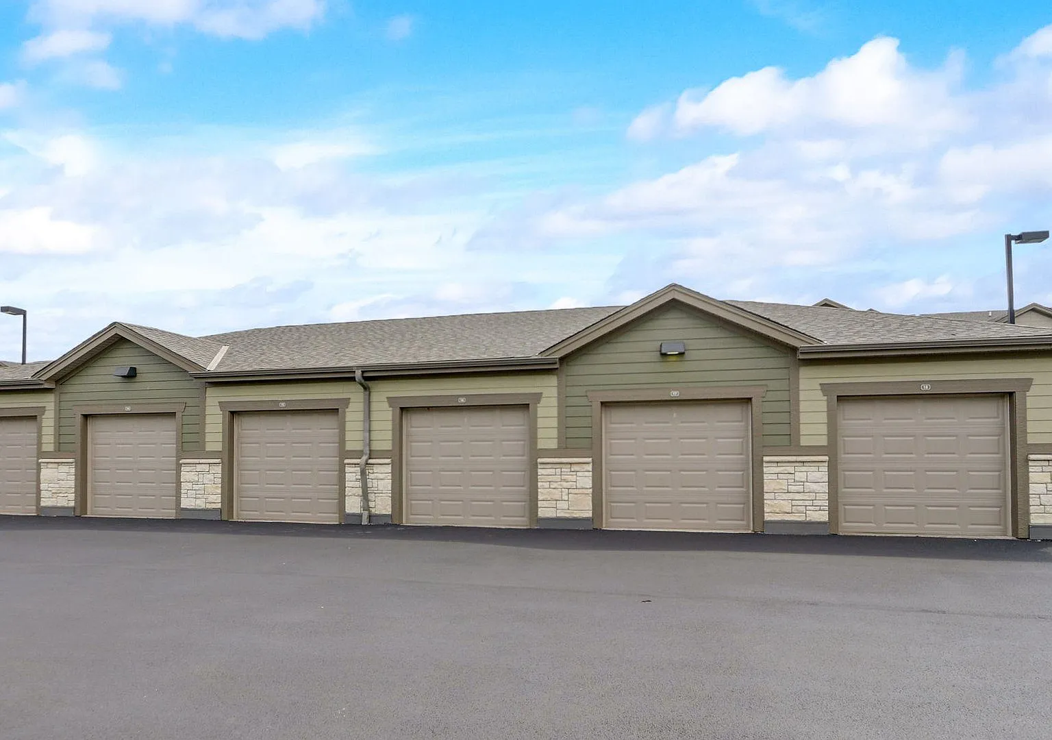 Reserve at Romeoville — Photo 3