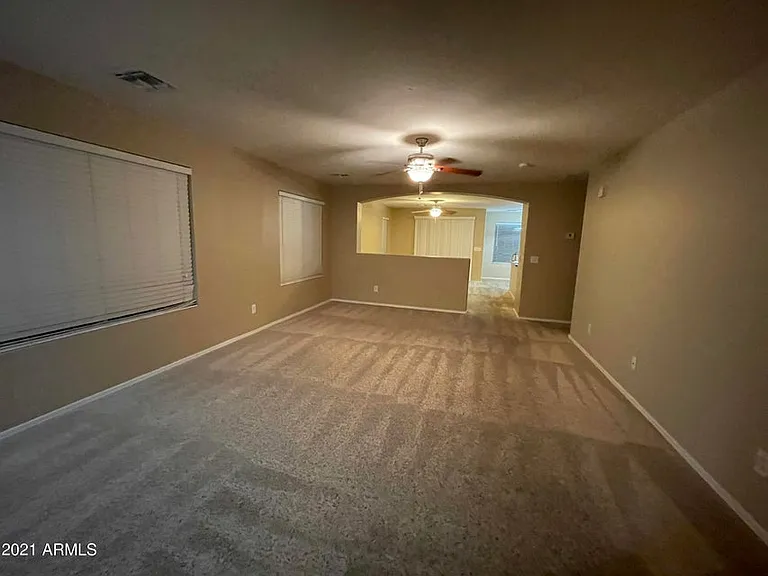 806 S 111th Dr — Photo 5