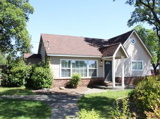 1090 Dusty Ln, Redding, CA 96002