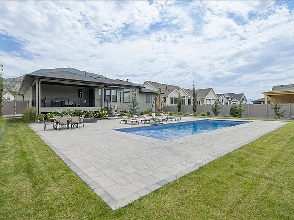 4th image of 648 W Hidden Farm Dr
