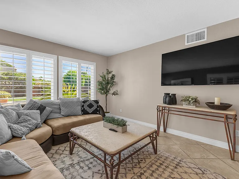 44310 Villeta Dr — Photo 34