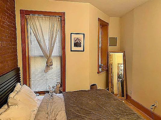4th image of 598 6th St APT 4C