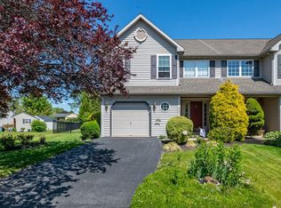 307 Diane Ave, Sinking Spring, PA 19608