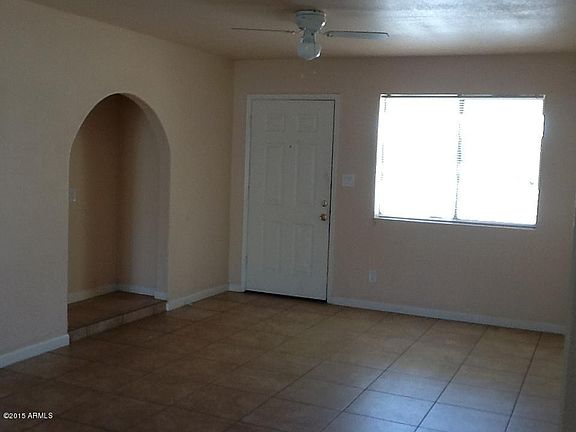 2nd image of 910 W Villa Maria Dr