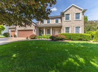 2911 Fox Creek Rd, Bloomington, IL 61705