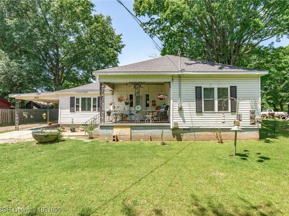 303 N 4th St, Lavaca, AR 72941