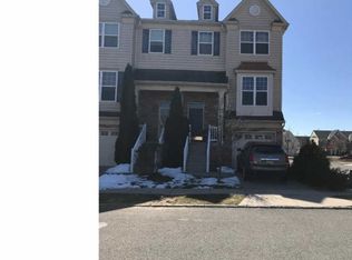 83 Tailor Ln, Sicklerville, NJ 08081