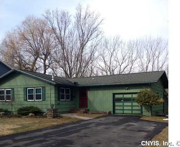 1st image of 218 Longmeadow Dr