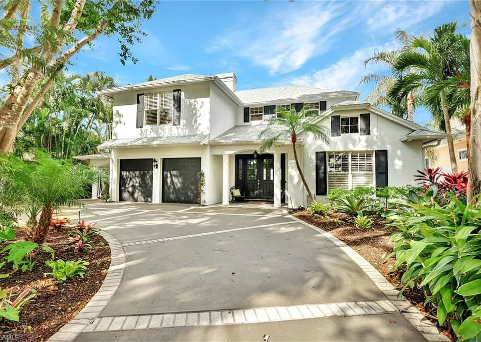 255 2nd Ave N