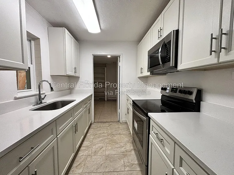 4606 Meadowbrook Ave — Photo 5