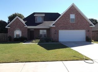 903 SW Wallstone Rd, Bentonville, AR 72712