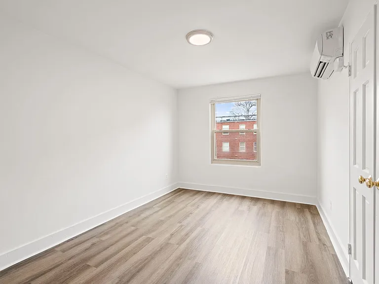1814-1816 THE ASHTON — Photo 17