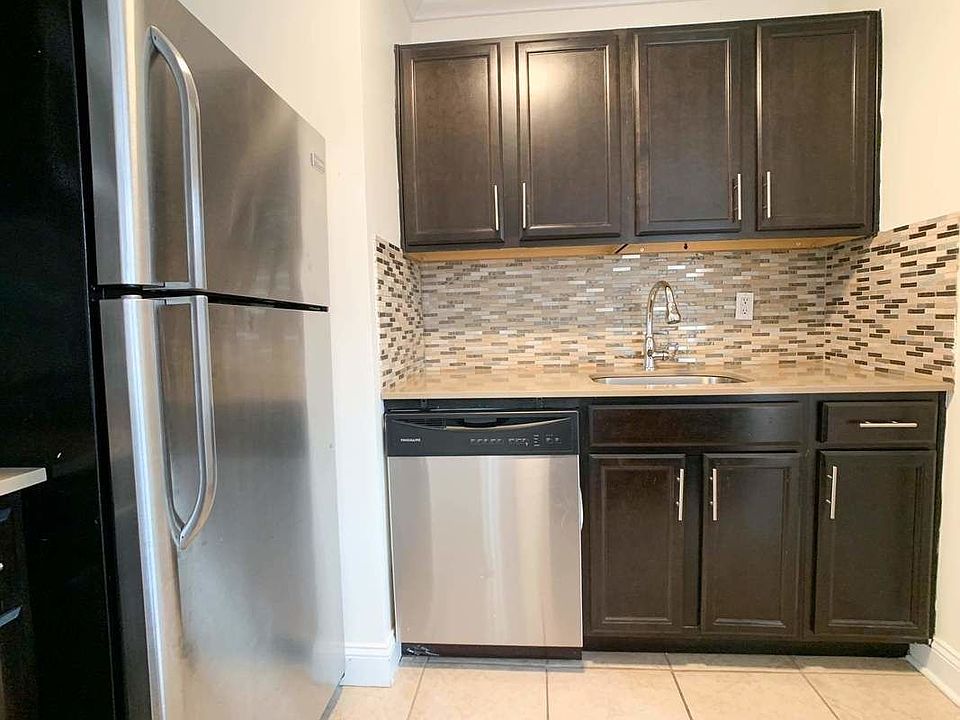 1st image of 2521 31st Ave APT C34