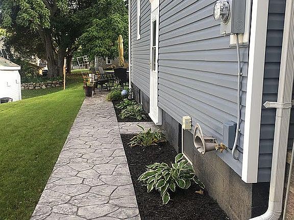 walkway into back yard