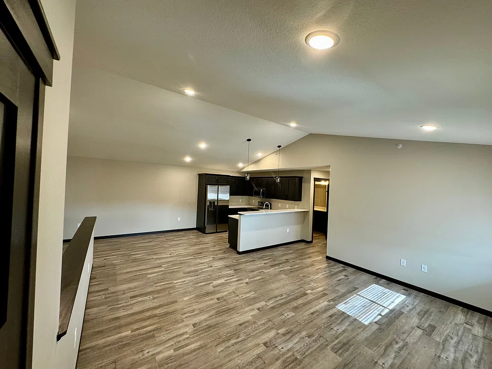 699 Glacier Drive