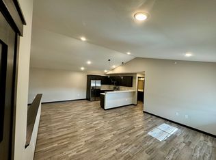 699 Glacier Dr, Altoona, WI 54720