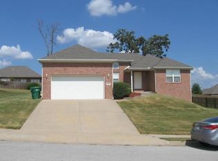421 Curtis St, Centerton, AR 72719
