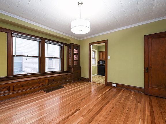 3rd image of 14724 Bayes Ave #Up