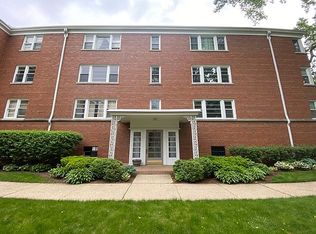 400 Laurel Ave APT 2N, Wilmette, IL