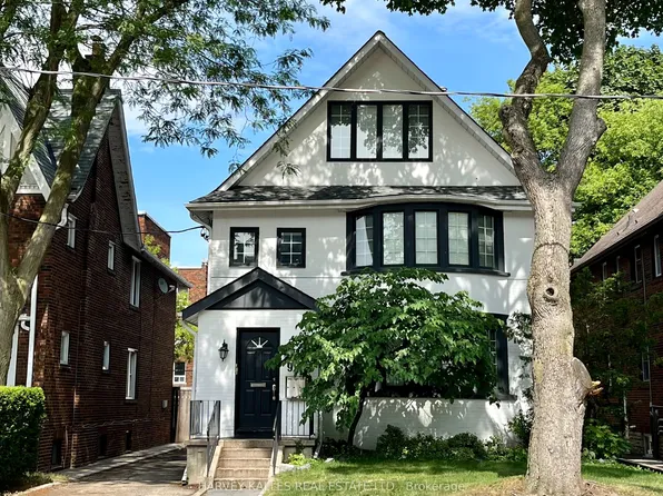 9 Highbourne Rd, Toronto, ON M5P 2J1