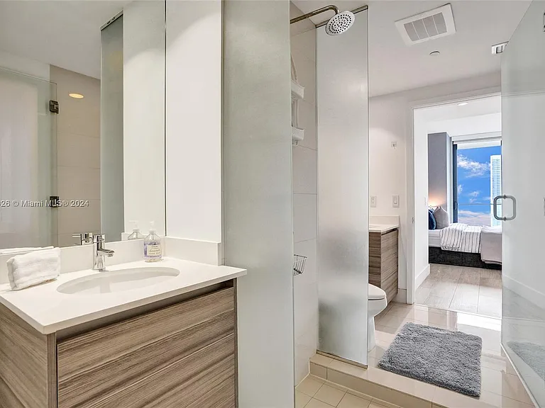 121 NE 34th St #2906 — Photo 17