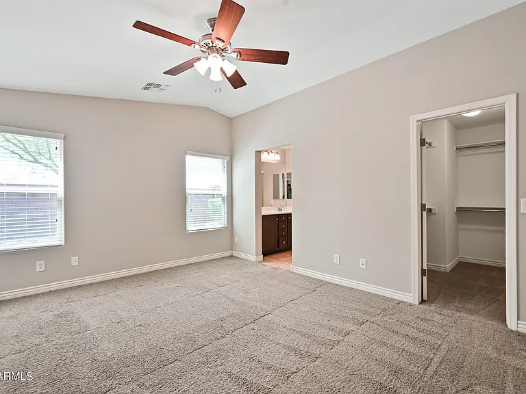 2209 E Hazeltine Way — Photo 16