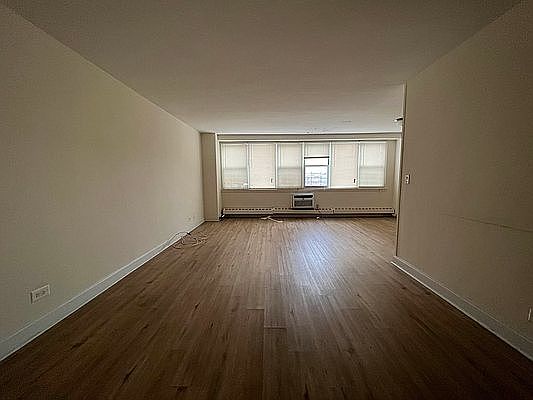 2nd image of 16420 Highland Ave APT 5A