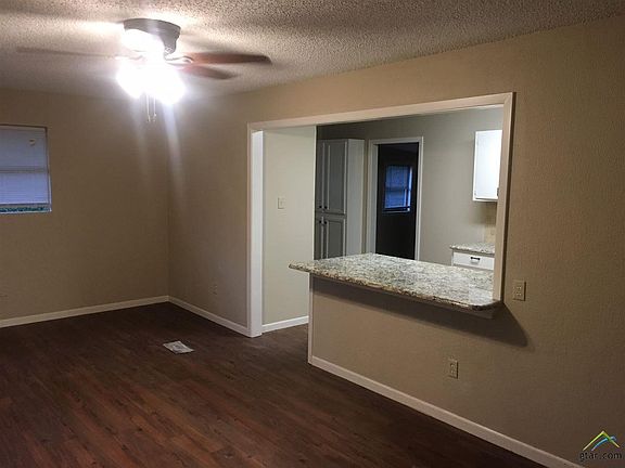 4th image of 109 Walker St