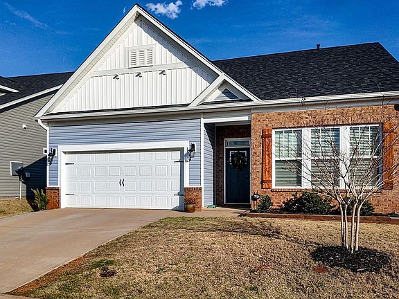 3rd image of 321 Pollyanna Dr