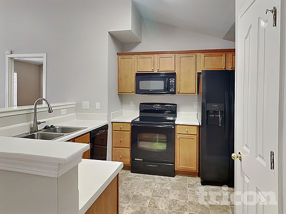 5th image of 142 Jacobs Woods Cir