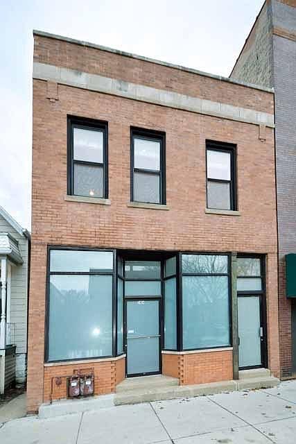FRONT - TOP FLOOR