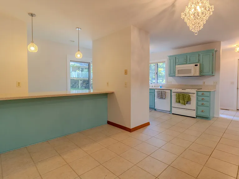 4015 Holiday North Ct — Photo 10