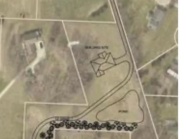 2628 Kim St NE, Hartville, OH 44632