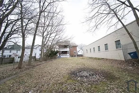 2 bed, 1200 sqft, $1,100 — Photo 2