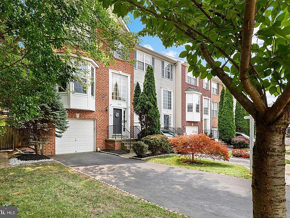 2nd image of 1942 Crossing Stone Ct