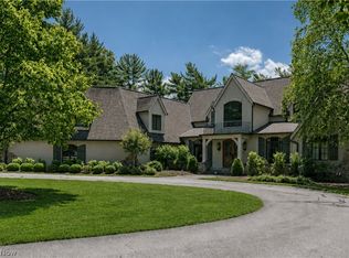 33651 Lombardy Ln, Pepper Pike, OH 44124