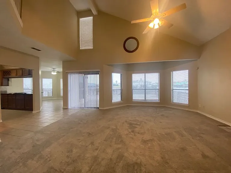 13913 Dasmarinas Dr — Photo 41